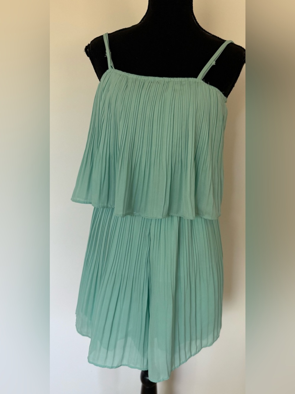 Light Aqua Pleated Spaghetti Strap romper dress  size S pretty garden brand